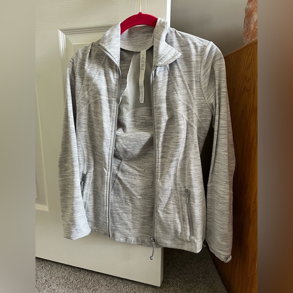 Lululemon size 6 define jacket